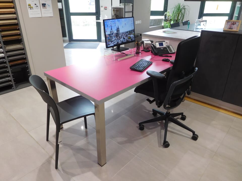 Plateau bureau avec pieds 